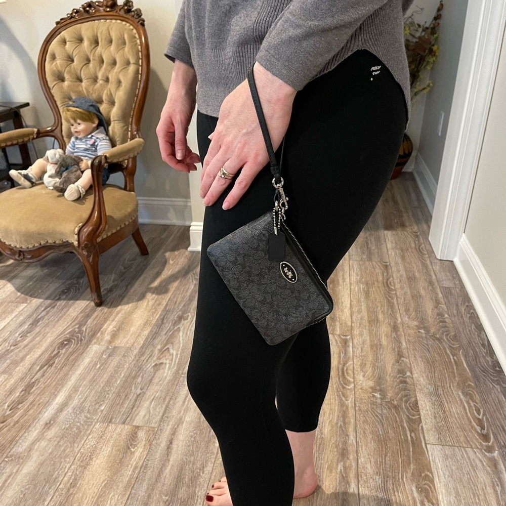 Coach Coated Signature Small L-Zip Wristlet